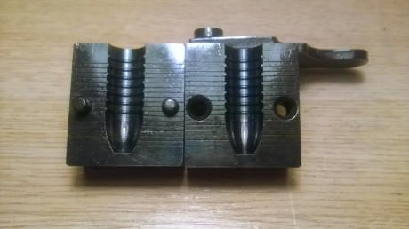 Hola amigos:
Vendo turquesa Pedersoli .451 bala larga de 540g.
Ideal para larga distancia.
Se encuentra 00