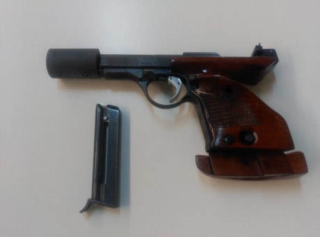 Pistola de un amigo que me ha pedido el favor, y pese a no ser mía una pistola muy especial para mí, ya 00
