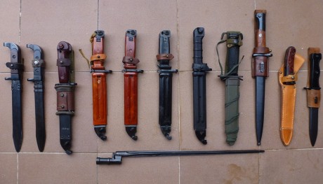 Buenas, vendo estas bayonetas:
1- AK 47 Type .Adoptada en Bulgaria a partir de 1955 y las más parecidas 01
