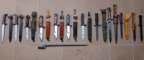 Buenas, vendo estas bayonetas:
1- AK 47 Type .Adoptada en Bulgaria a partir de 1955 y las más parecidas 00
