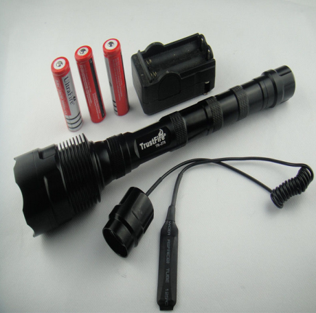 Linternas especiales para aguardos marca trustfire de UN SOLO MODO con 3800 lumens de potencia. Alcance 00