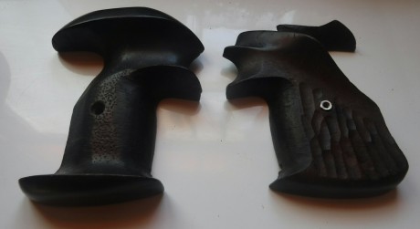 Se venden tres juegos de cachas anatomicas para revolver astra mach aunque puede que sirvan para algun 22