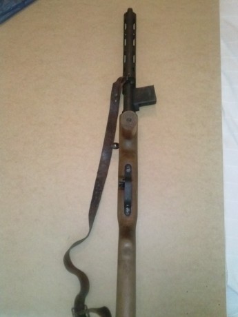 Hola a todos, ando dándole vueltas a comprar un subfusil de este tipo para mi colección a un amigo que 100