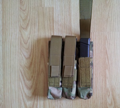Vendo este lote de 3 cargadores de GLOCK (1 es original) mas el portacargador triple por 120€ con gastos 00
