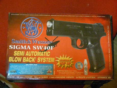 Buenas, presento a  la venta esta pistola de airsoft. No es mia y el  airsoft es algo de lo que no tengo 10