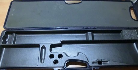 Vendo estuche Beretta  para  escopetas superpuesta o paralela, en buen estado. 
Zona de cañones  88 cms 00