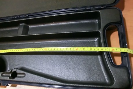 Vendo estuche Beretta  para  escopetas superpuesta o paralela, en buen estado. 
Zona de cañones  88 cms 10
