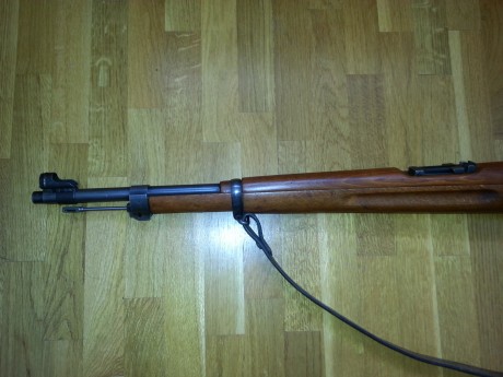 Vendo rifle Carl Gustav calibre 6´5x55. Esta fabricado en el año 1941.Tiene el cerrojo curvo y llevacubrepunto.
Su 01