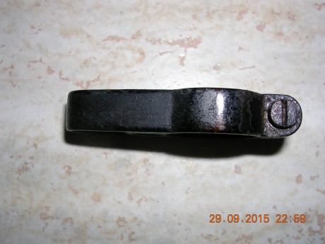 Hace unos meses un Guardia Civil retirado me regaló algunas cosas que tenía por casa, entre ellas este 02