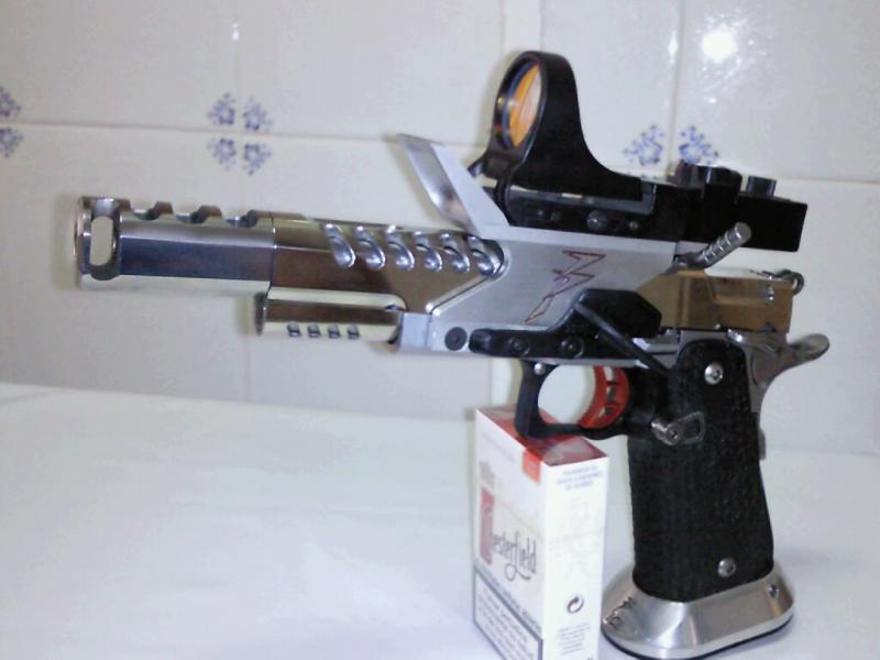 Abro este Hilo para que colguemos nuestras armas de IPSC, para que babeemos constantemente y veamos mejoras 70
