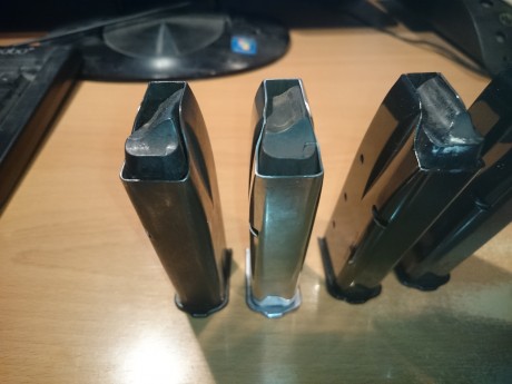 Vendo pistola Browning HP del 9mm con 3 cargadores de 15 y uno de 13 (el plateado) con maletín de transporte, 40