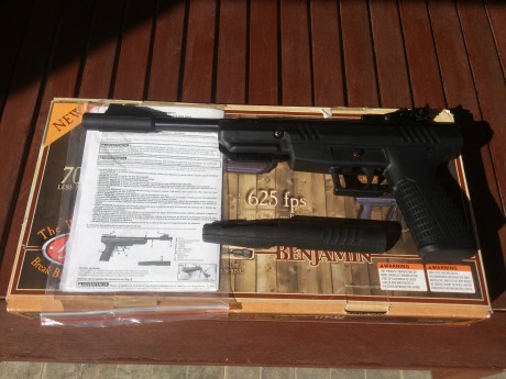 Hola, vendo pistola cal. 4,5 BENJAMIN NITRO PISTON. Esta completamente nueva. Su precio 60€ (envio incluido). 00