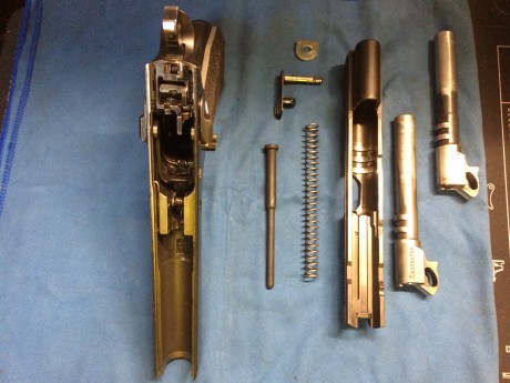 Se vende cz sp 01 shadow,Cal. 9mmpb con tres cargadores . Perfecto estado y pocos tiros. Perfecta para 00