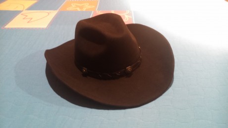 Pongo a la venta varias prendas para las CAS.  Por error al coger la talla al comprarlos en USA y completamente 12