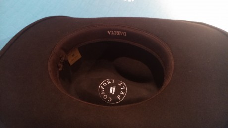 Pongo a la venta varias prendas para las CAS.  Por error al coger la talla al comprarlos en USA y completamente 11