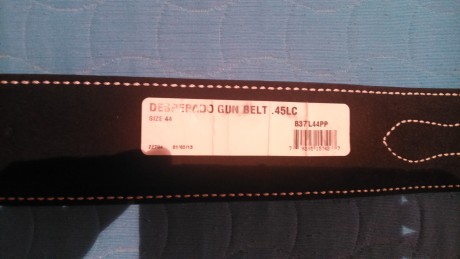 Pongo a la venta varias prendas para las CAS.  Por error al coger la talla al comprarlos en USA y completamente 21