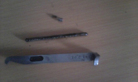Hola alguien me puede decir como se despontan los expulsores de esta superpuesta e mirado de girarlos 102