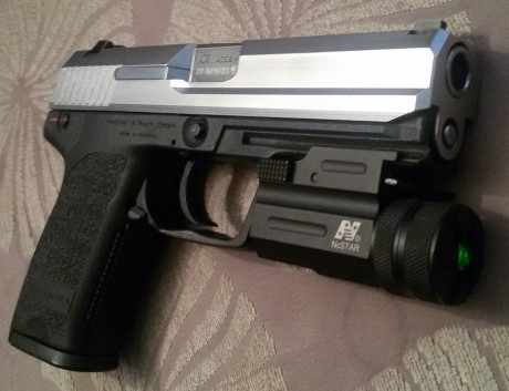   Hola a todos!

Vendo en Madrid esta magnífica e impecable HK USP .40SW STANDARD INOX. 

Arma de excelente 21