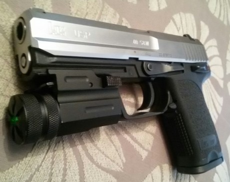   Hola a todos!

Vendo en Madrid esta magnífica e impecable HK USP .40SW STANDARD INOX. 

Arma de excelente 20