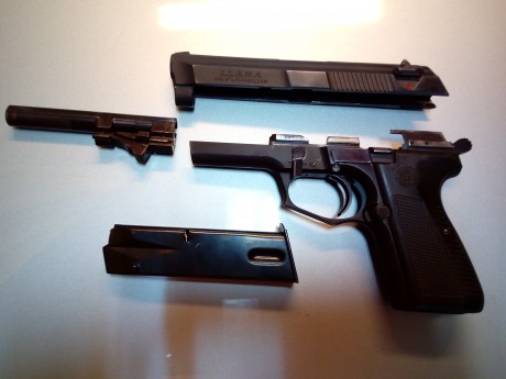 Vendo Llama M82 en muy buen estado , calibre 9P y guiada en F. La vendo por no usarla ,desde que es mía 02