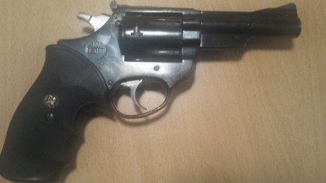 Saludos al foro, se vende revolver Astra 357 Magnum en 4". Arma usada pero en buen estado tanto estético 01