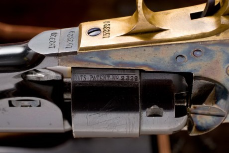 Navegando por la red, me ha sorprendido encontrar,  aunciado para subasta, el revolver del que adjunto 00