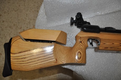 Hola a todos, vendo carabina feinwerkbau modelo 601 en buen estado de funcionamiento. El arma agrupa de 01