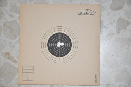 Hola a todos, vendo carabina feinwerkbau modelo 601 en buen estado de funcionamiento. El arma agrupa de 00