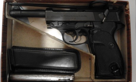 Vendo Walther p-38 con tres cargadores, en sus piezas lleva marcado el símbolo de un circulo con un punto. 32
