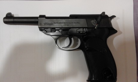 Vendo Walther p-38 con tres cargadores, en sus piezas lleva marcado el símbolo de un circulo con un punto. 31