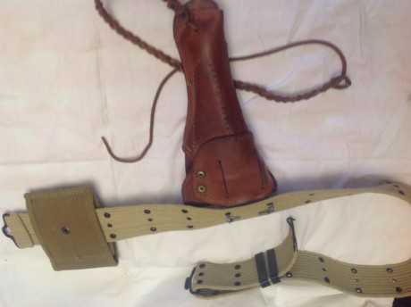 Vendo replicas II War  por 175 € todo el conjunto con portes incluidos en Peninsula
Portacargadores.  00