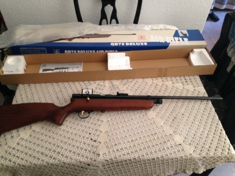 Vendo carabina CO2 QB78 deluxe cal 5,5 mm con 4 bombonas de uso por pasar a fuego.
Solo entrega en mano 00