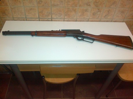 Buenas noches

Vendo rifle de palanca Marlin en calibre 357 MAG. El arma se encuentra en Madrid.
El precio 01