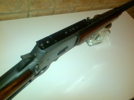 Buenas noches

Vendo rifle de palanca Marlin en calibre 357 MAG. El arma se encuentra en Madrid.
El precio 00