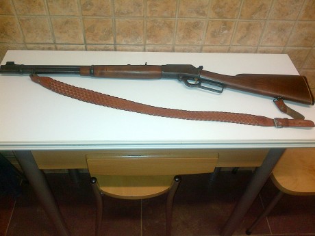 Buenas noches,

Vendo rifle de palanca Marlin en calibre 44 Mag.
El precio es de 500 € portes no incluidos. 01