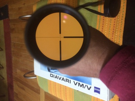 Vendo este visor zeiss, en estado óptimo, es sistema de montaje de CARRIL , no tiene marcas de anillas 00