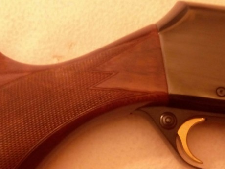 Estoy buscando un rifle y no quiero gastarme mucho porque solo voy a 4 o 5 monterias al año.he encontrado 01