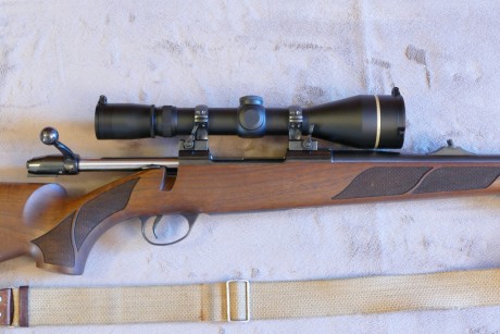 -	Rifle Sako 75 Hunter Cal. 30.06 (gatillo con pelo) y (cerrojo de tres tetones) = 1400 €
-	Anillas Sako 00