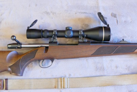 -	Rifle Sako 75 Hunter Cal. 30.06 (gatillo con pelo) y (cerrojo de tres tetones) = 1400 €
-	Anillas Sako 12