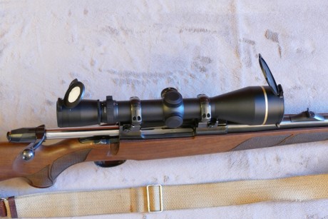 -	Rifle Sako 75 Hunter Cal. 30.06 (gatillo con pelo) y (cerrojo de tres tetones) = 1400 €
-	Anillas Sako 11