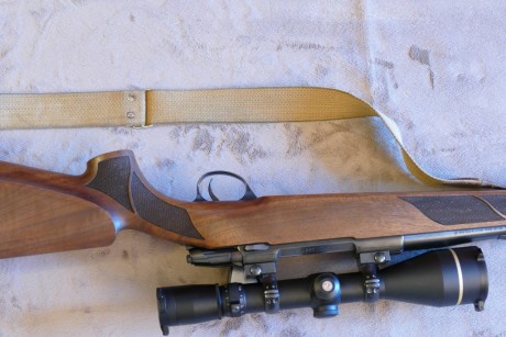-	Rifle Sako 75 Hunter Cal. 30.06 (gatillo con pelo) y (cerrojo de tres tetones) = 1400 €
-	Anillas Sako 22