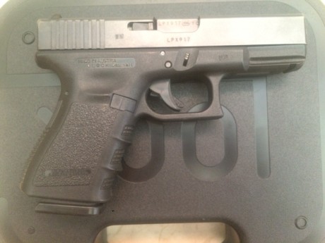 Vendo GLOCK 19 de 3ª Generación, en perfecto estado, ni golpes, ni arañazos, ni nada por el estilo; se 01