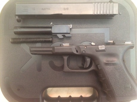 Vendo GLOCK 19 de 3ª Generación, en perfecto estado, ni golpes, ni arañazos, ni nada por el estilo; se 00