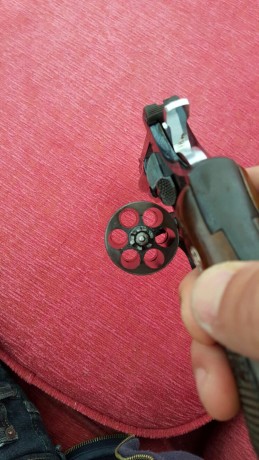 Cambio revolver LLAMA MARTIAL calibre 38. Guiado en F. Funciona perfectamente. Es el que se ve revolver 00