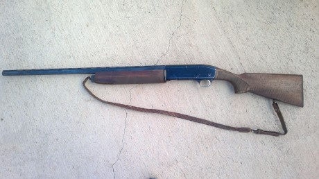 Vendo escopeta repetidora Franchi Llama ,modelo Saut en muy buen estado . Casi no ha tenido uso, muy pocos 01