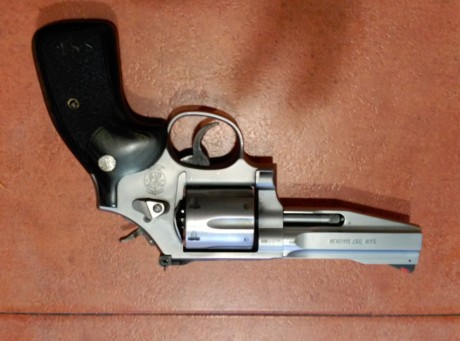 Vendo Smith and Wesson 686 ssr Performance Center cal.357.Regalo funda CRSPEED nueva para este modelo.850 01