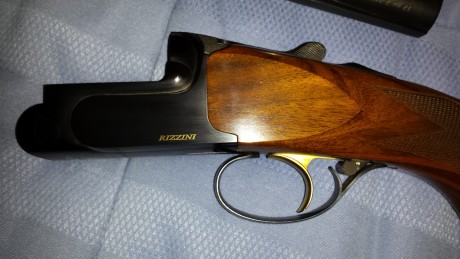 Escopeta Battista Rizzini, 12/70,con menos de 200 tiros, como nueva, maderas seleccionadas, culata regulable 71