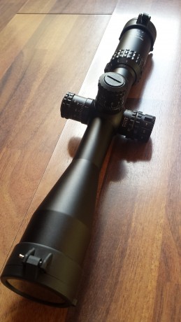 Se vende este visor Nikko Stirling modelo TARGETMASTER 4-16X44 con retícula "LRX". (La retícula 31
