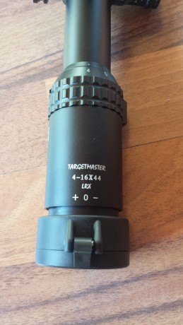 Se vende este visor Nikko Stirling modelo TARGETMASTER 4-16X44 con retícula "LRX". (La retícula 30