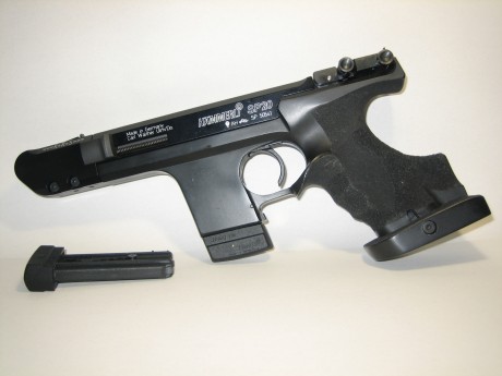 Vendo pistola Hammerlï SP20 RRS .22 con cacha ZURDA o DIESTRA TALLA L.
El arma se encuentra en excelente 00
